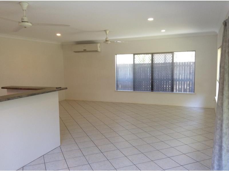 16 Bronte Close, Kewarra Beach QLD 4879
