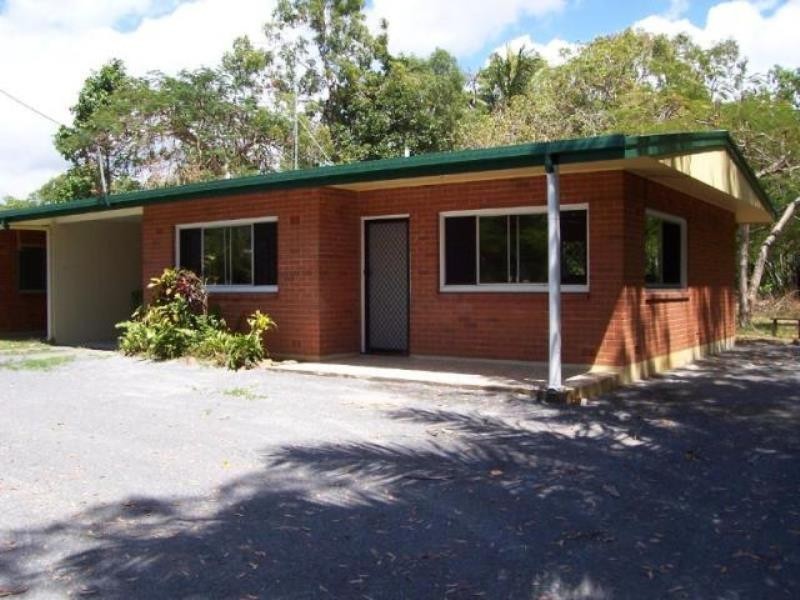 2/82 Machans Street, Machans Beach QLD 4878