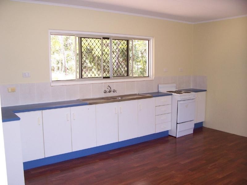 2/82 Machans Street, Machans Beach QLD 4878