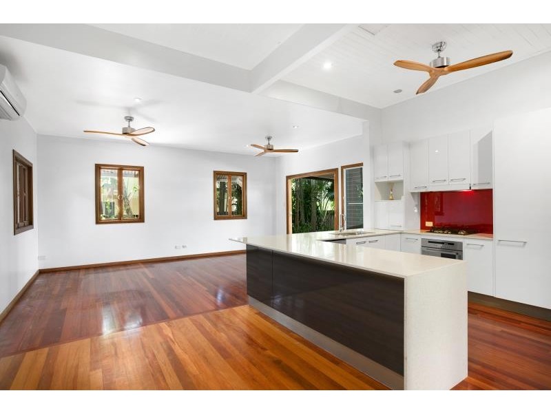 25 Hudson Street, Whitfield QLD 4870