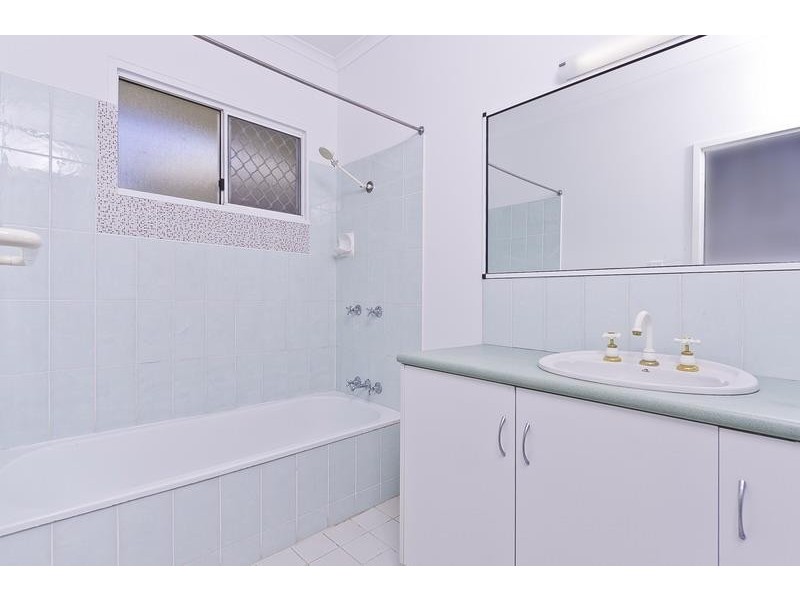 38 Callum Street, Mooroobool QLD 4870