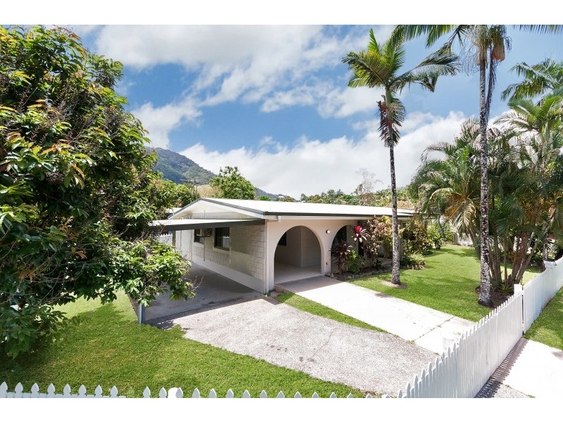 2 Serissa, Mooroobool QLD 4870
