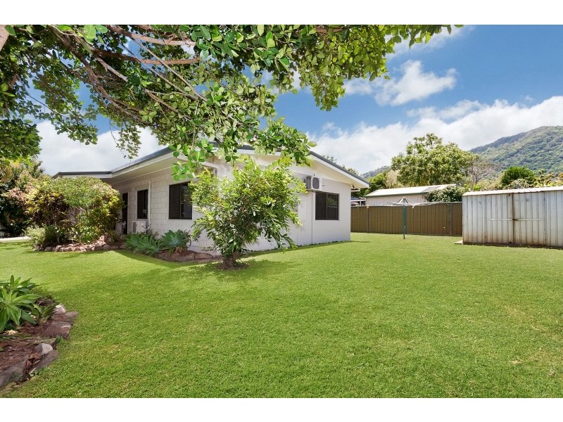 2 Serissa, Mooroobool QLD 4870