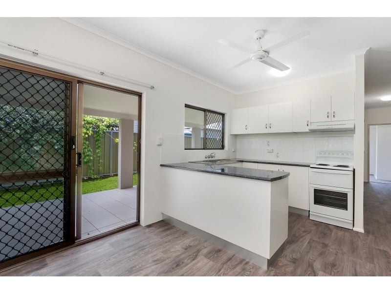 2 Serissa, Mooroobool QLD 4870