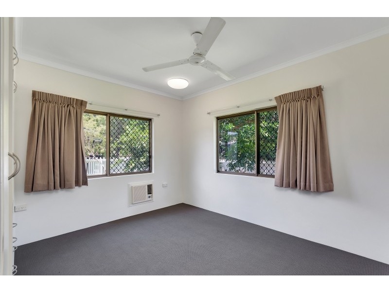 2 Serissa, Mooroobool QLD 4870