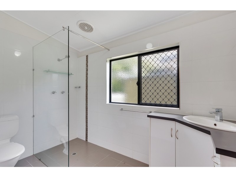 2 Serissa, Mooroobool QLD 4870