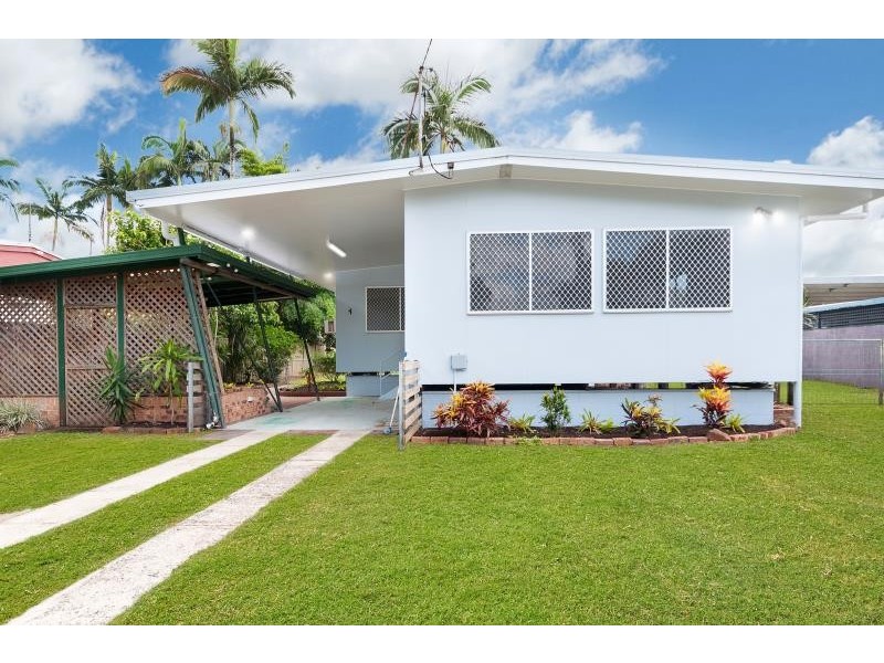 72 Russell, Edge Hill QLD 4870