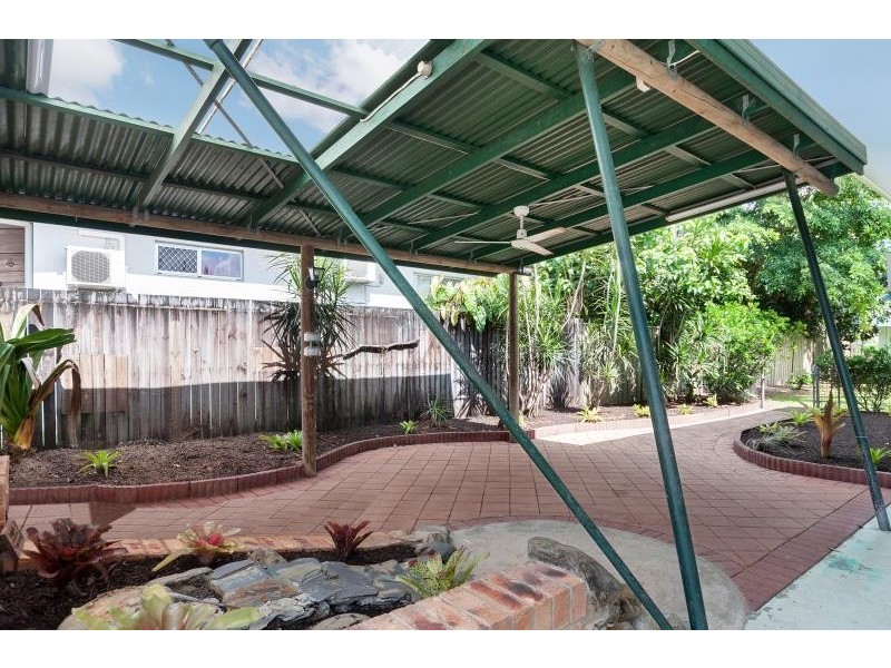 72 Russell, Edge Hill QLD 4870