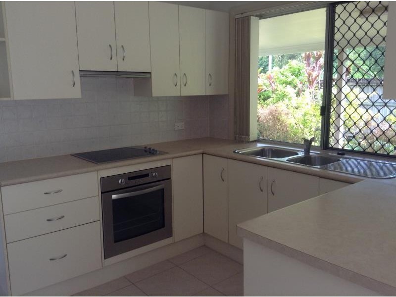 11 Fairview Street, Bayview Heights QLD 4868