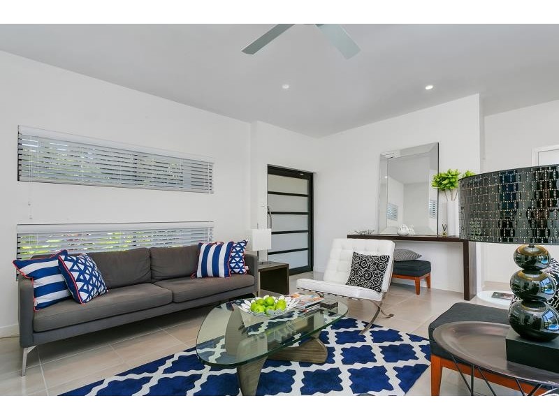 9 Hideaway Close, Palm Cove QLD 4879