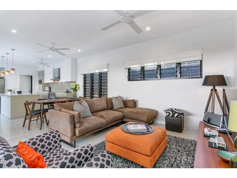 9 Hideaway Close, Palm Cove QLD 4879