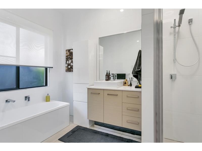 9 Hideaway Close, Palm Cove QLD 4879