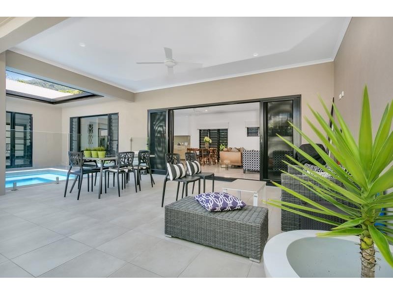 9 Hideaway Close, Palm Cove QLD 4879