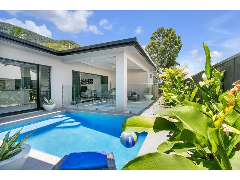 9 Hideaway Close, Palm Cove QLD 4879