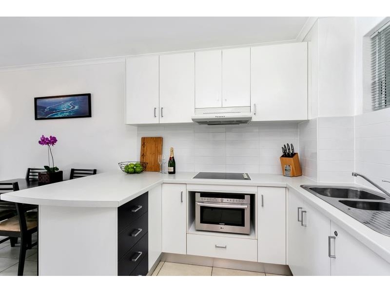 302/305-341 Coral Coast Drive, Palm Cove QLD 4879