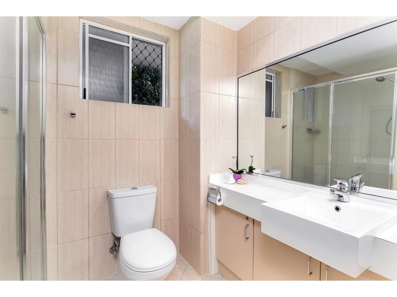 302/305-341 Coral Coast Drive, Palm Cove QLD 4879