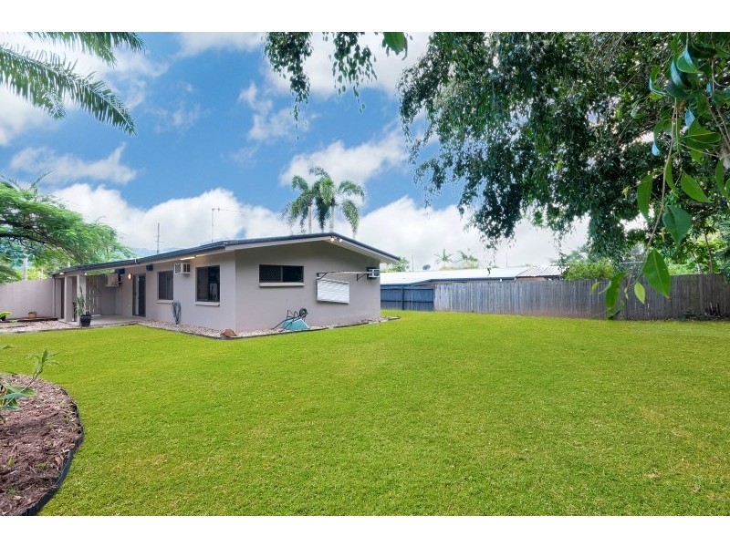 7 Prescott Street, Whitfield QLD 4870