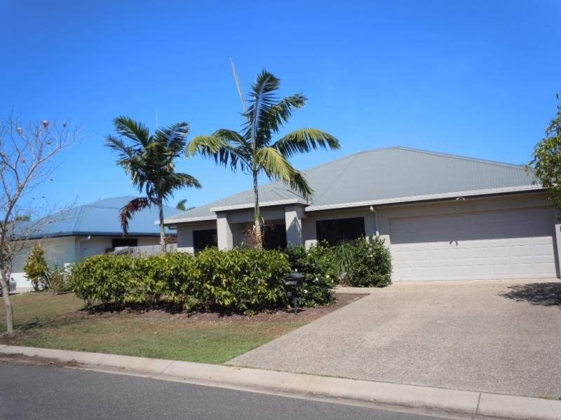 18 Angor Road, Trinity Park QLD 4879