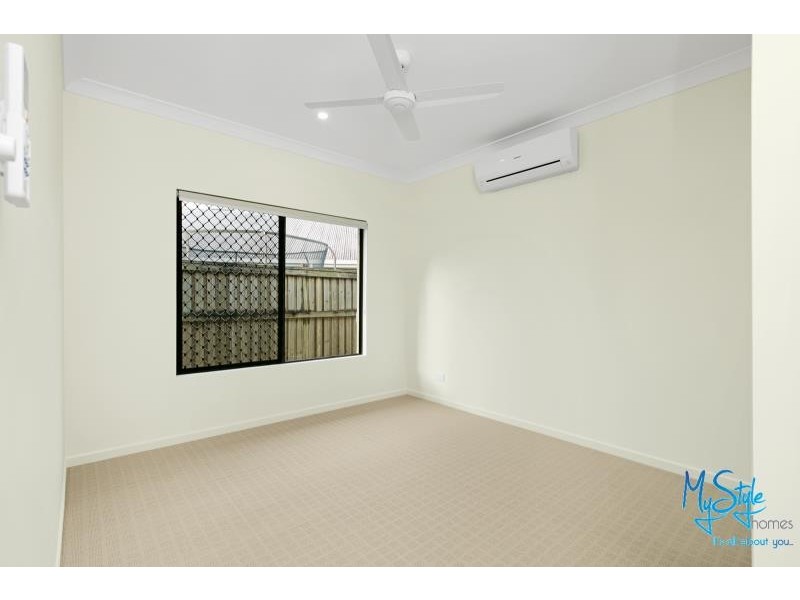 71 Koppen Terrace, Mooroobool QLD 4870