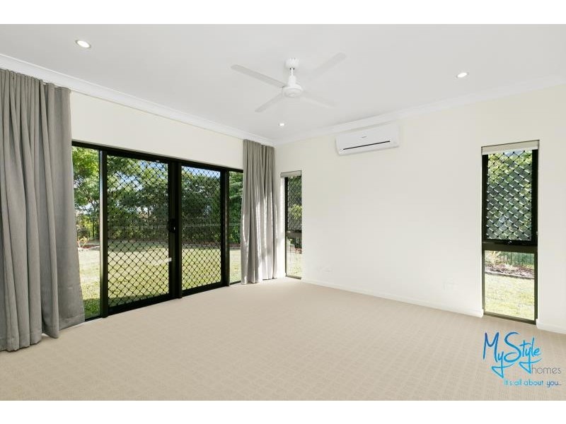 71 Koppen Terrace, Mooroobool QLD 4870