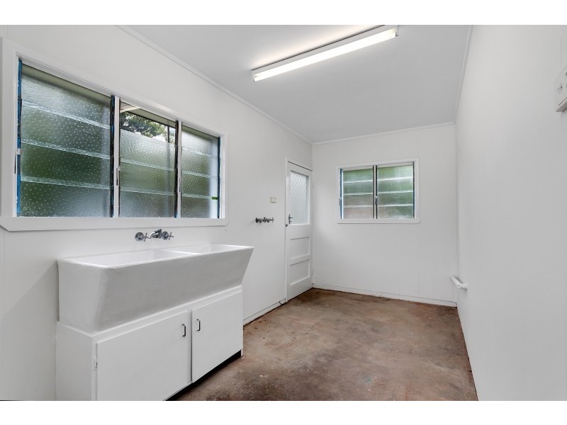 2/2 Compass Close, Edge Hill QLD 4870