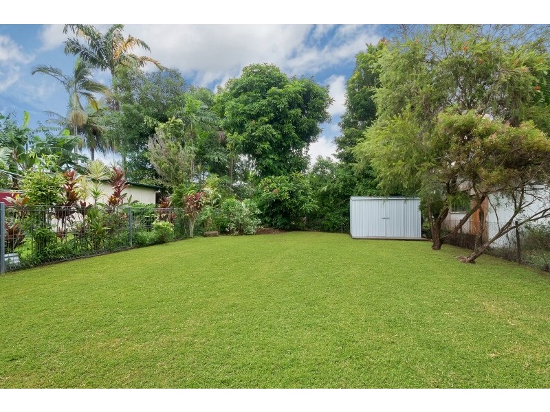 2/2 Compass Close, Edge Hill QLD 4870