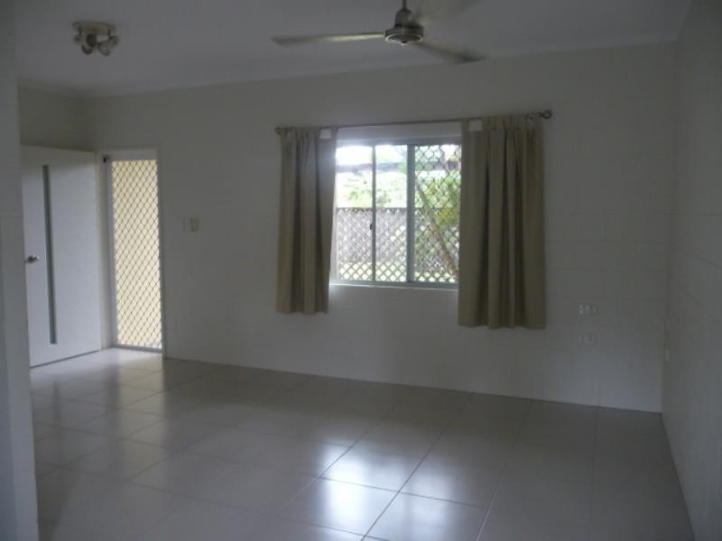 1/14 Nesbit Street, Whitfield QLD 4870
