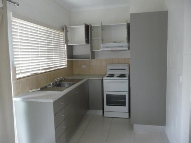 1/14 Nesbit Street, Whitfield QLD 4870