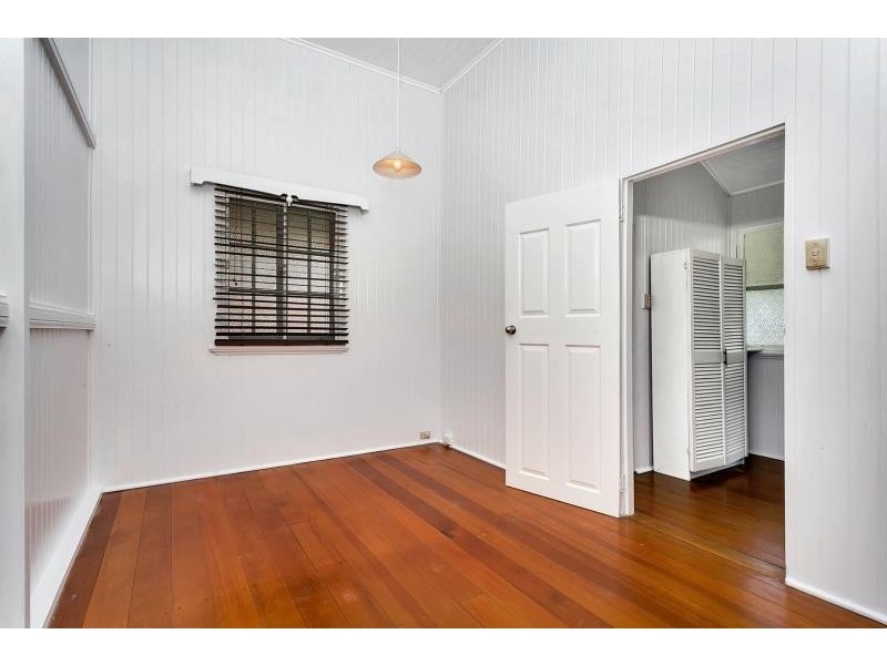 11 John Street, Cairns North QLD 4870