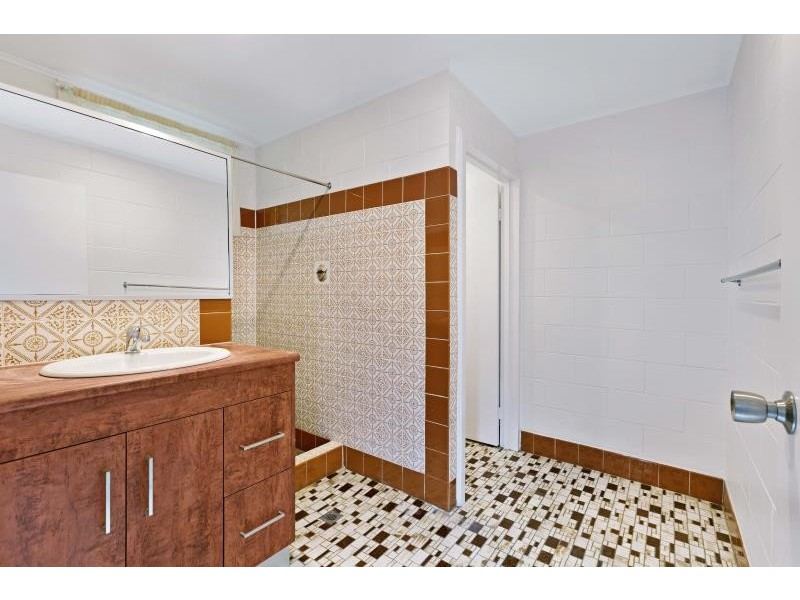 1/12 Jackson Close, Westcourt QLD 4870