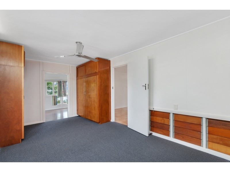 36 Moore Street, Trinity Beach QLD 4879