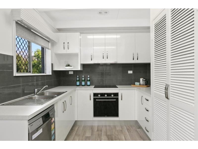 39 Sperring Street, Manunda QLD 4870