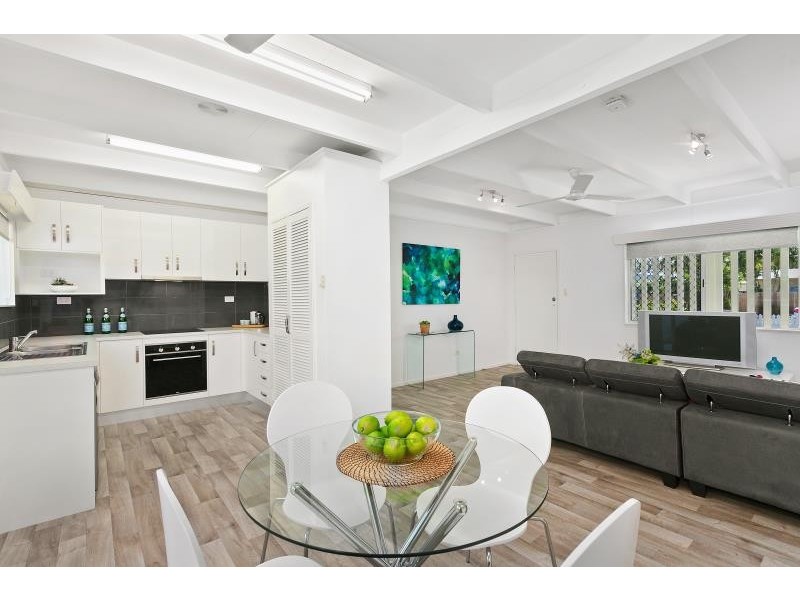 39 Sperring Street, Manunda QLD 4870