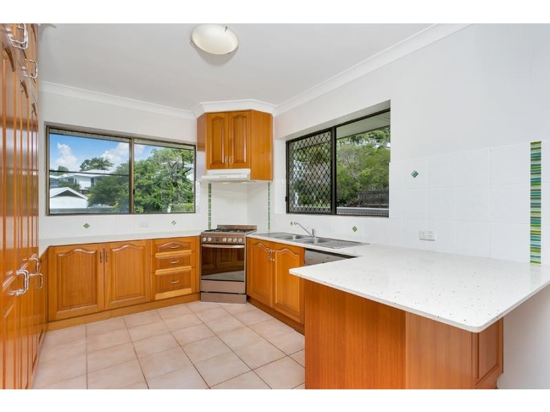 41 Southerden Drive, Mooroobool QLD 4870