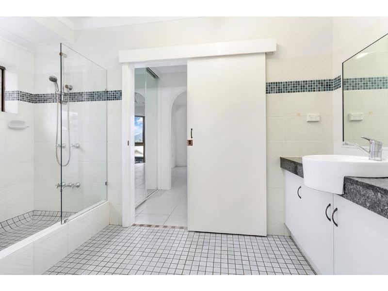 41 Southerden Drive, Mooroobool QLD 4870