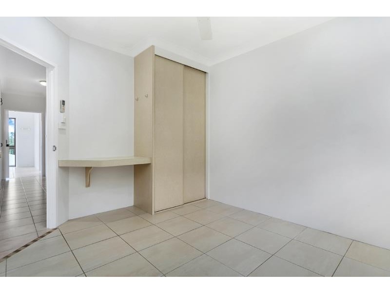 41 Southerden Drive, Mooroobool QLD 4870