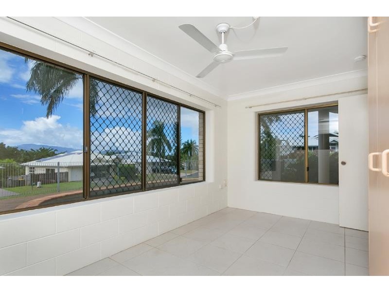 41 Southerden Drive, Mooroobool QLD 4870