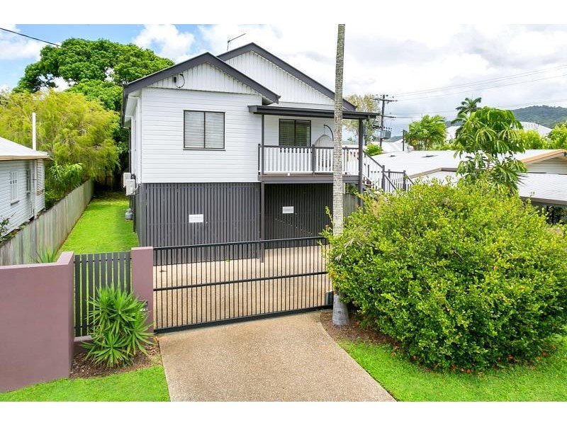 29 Hill Street, Manunda QLD 4870