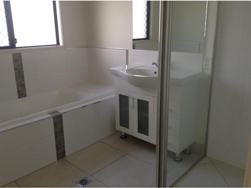 4 Pandan Close, Mount Sheridan QLD 4868