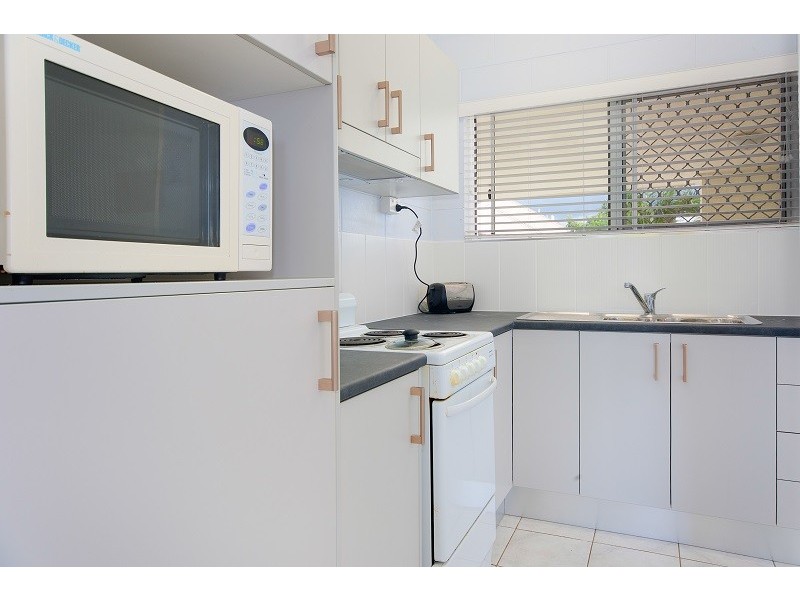 22/215 McLeod Street, Cairns North QLD 4870