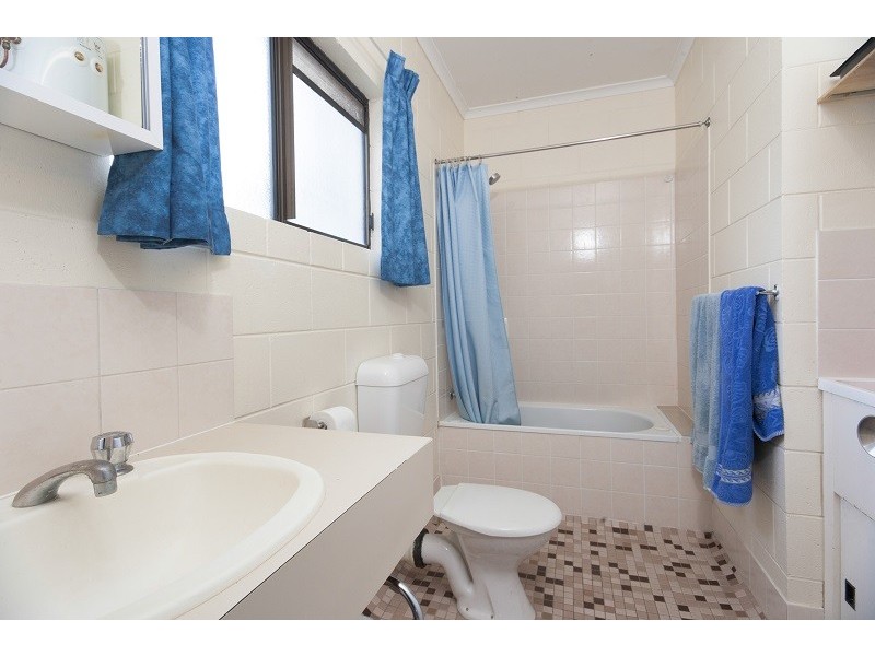 22/215 McLeod Street, Cairns North QLD 4870
