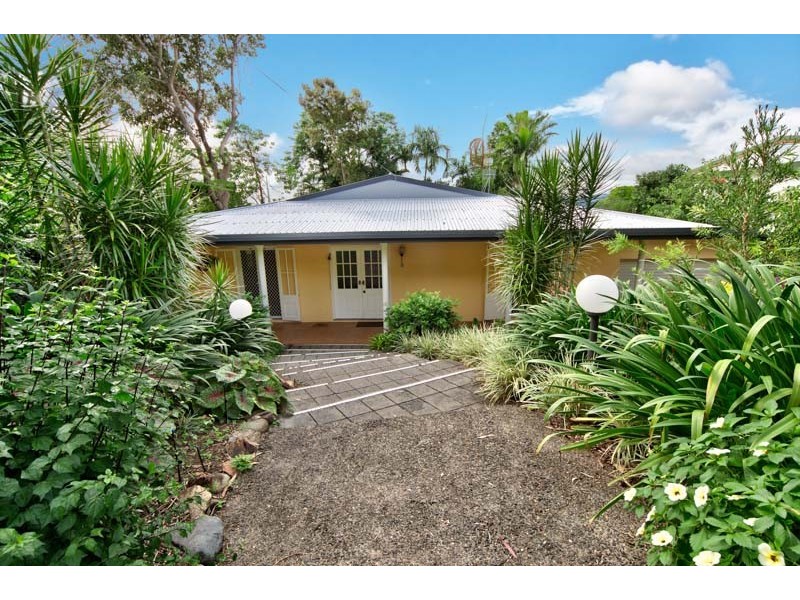 30 Ponticello Street, Whitfield QLD 4870