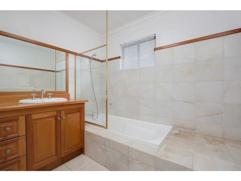 30 Ponticello Street, Whitfield QLD 4870