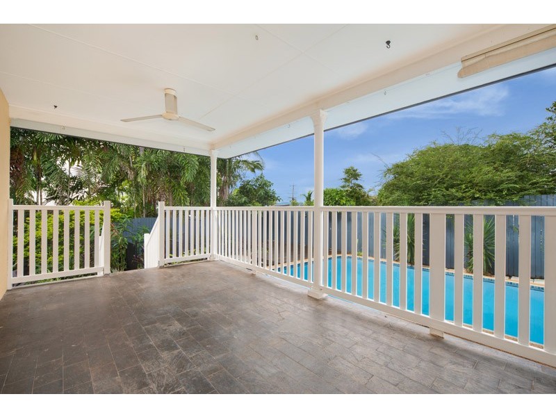 30 Ponticello Street, Whitfield QLD 4870