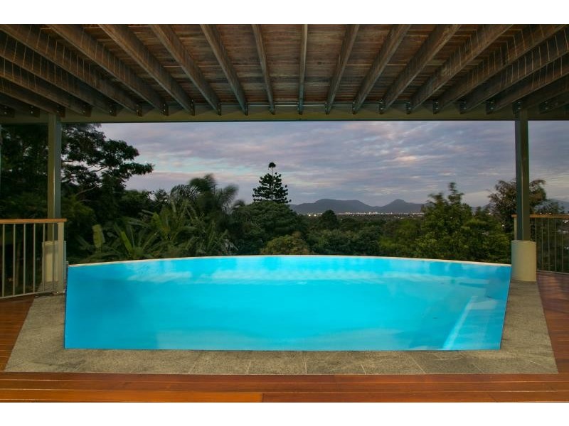 18 Bel Air Drive, Whitfield QLD 4870