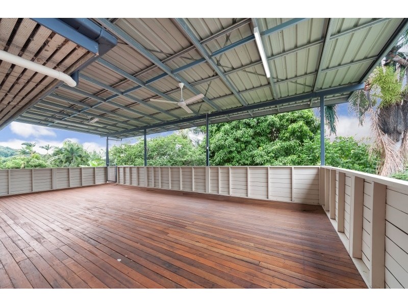 30 Cambrian Avenue, Smithfield QLD 4878