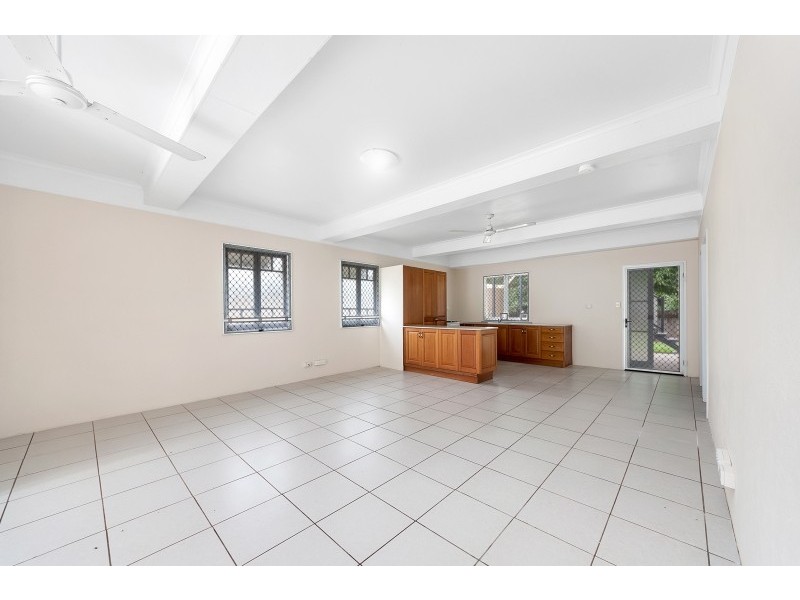 30 Cambrian Avenue, Smithfield QLD 4878