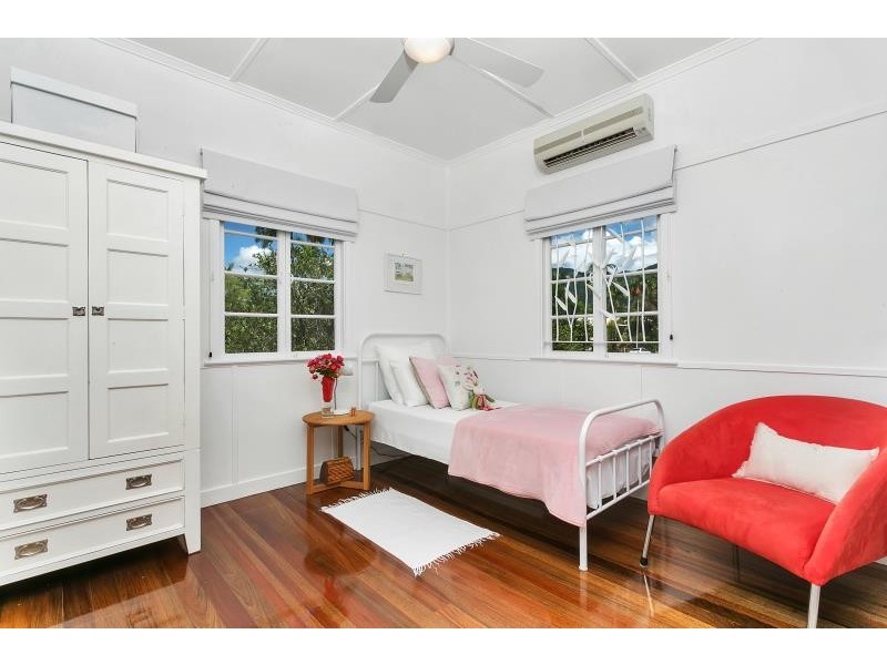 10 Downing Street, Earlville QLD 4870