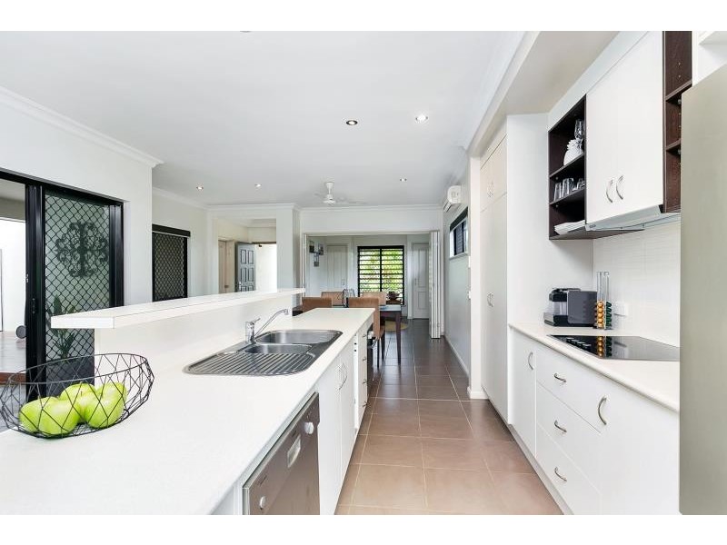 14 Seclusion Drive, Palm Cove QLD 4879