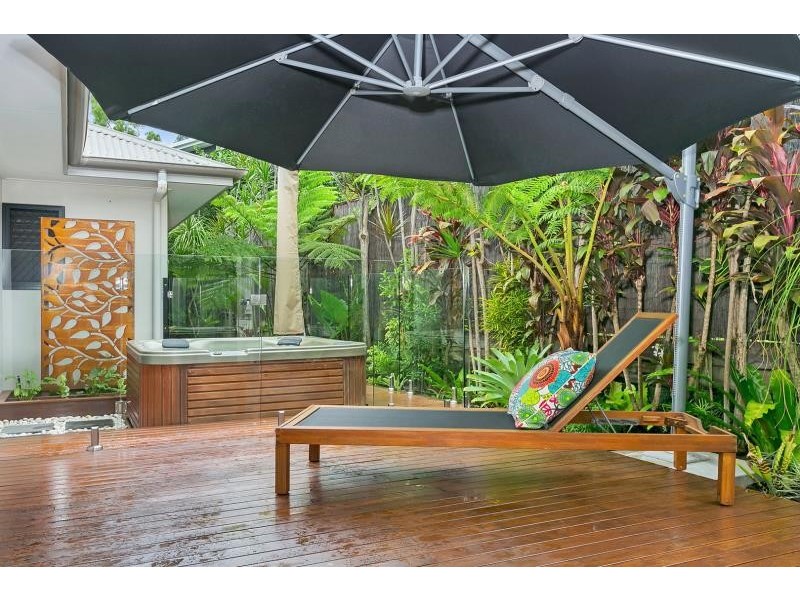 14 Seclusion Drive, Palm Cove QLD 4879